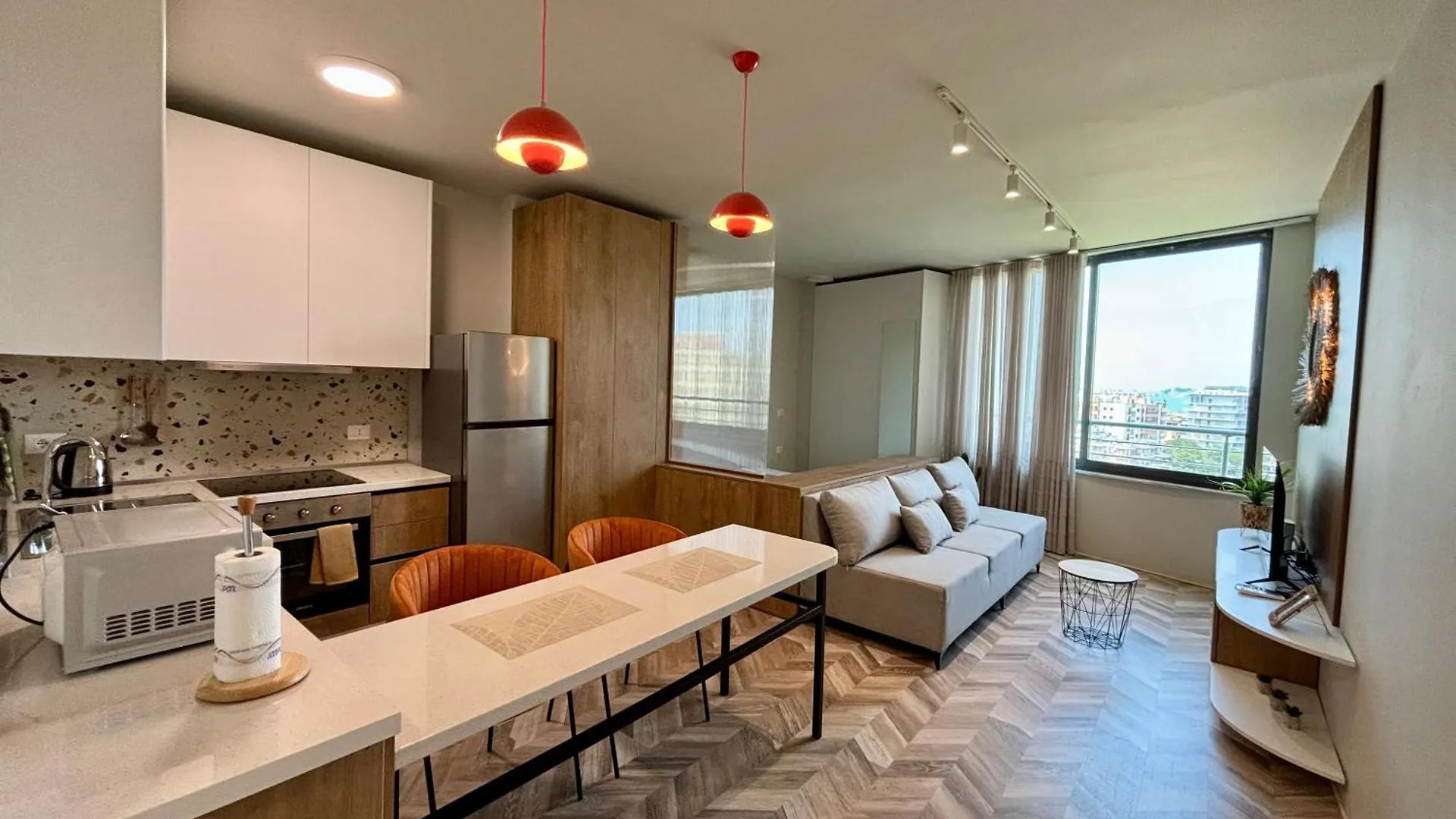 Holiday Retreat-B Durrës 0*,